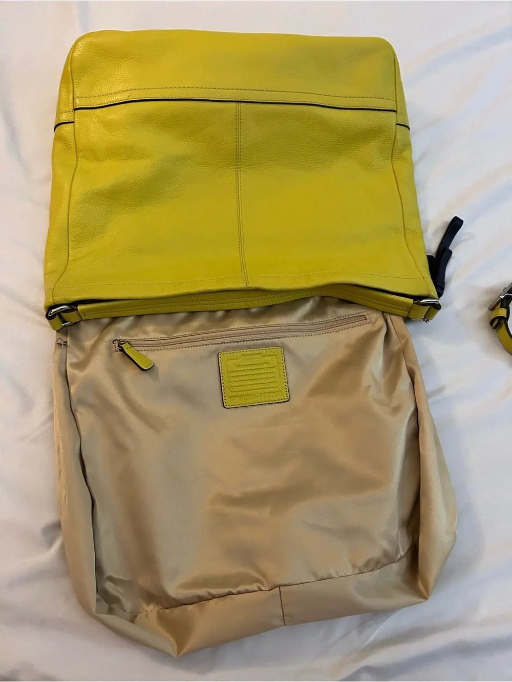 Coach Park Pebbled Leather Hobo - Picture 13 of 14